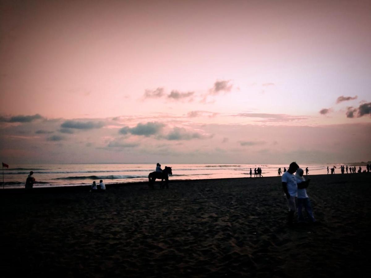 Long Beach Hotel Pangandaran Exteriör bild