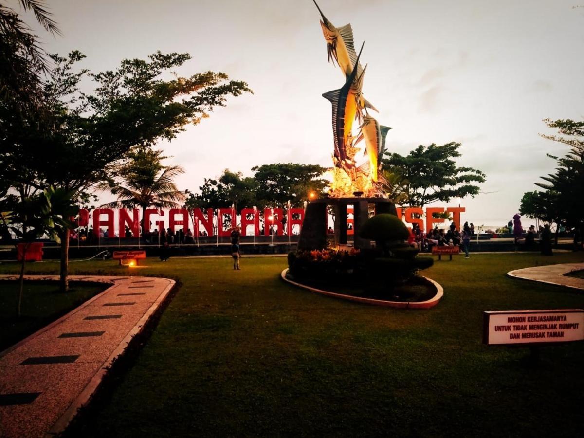 Long Beach Hotel Pangandaran Exteriör bild